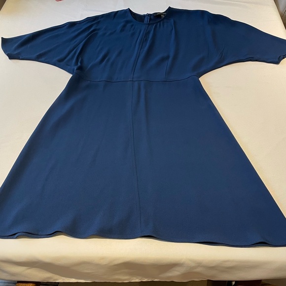 Judith & Charles Elegant Blue Midi Dress with Dolman Style Sleeves - Picture 5 of 10